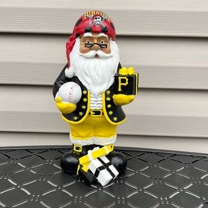 PITTSBURGH PIRATES BASEBALL SANTA- LICENSED 10 in CERAMIC FIGURE